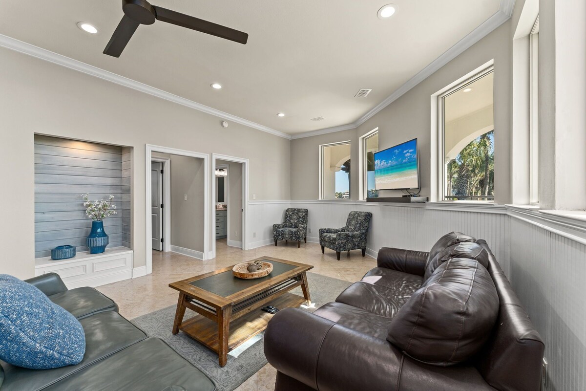 Photo 17 of Belleza Del Mar with Ocean Views, Game Room, and Lakefront Pool