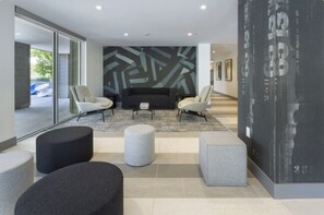 Interior - Royal Room, Bathroom + Balcony in the Heart of Los Angeles (Los Angeles)