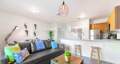 Free Parking | Townhouse W Private Backyard