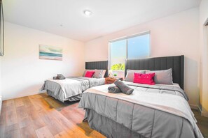 3 bedrooms, desk, iron/ironing board, WiFi - Comfortable & Spacious Townhouse w/ Free Parking (Miami)