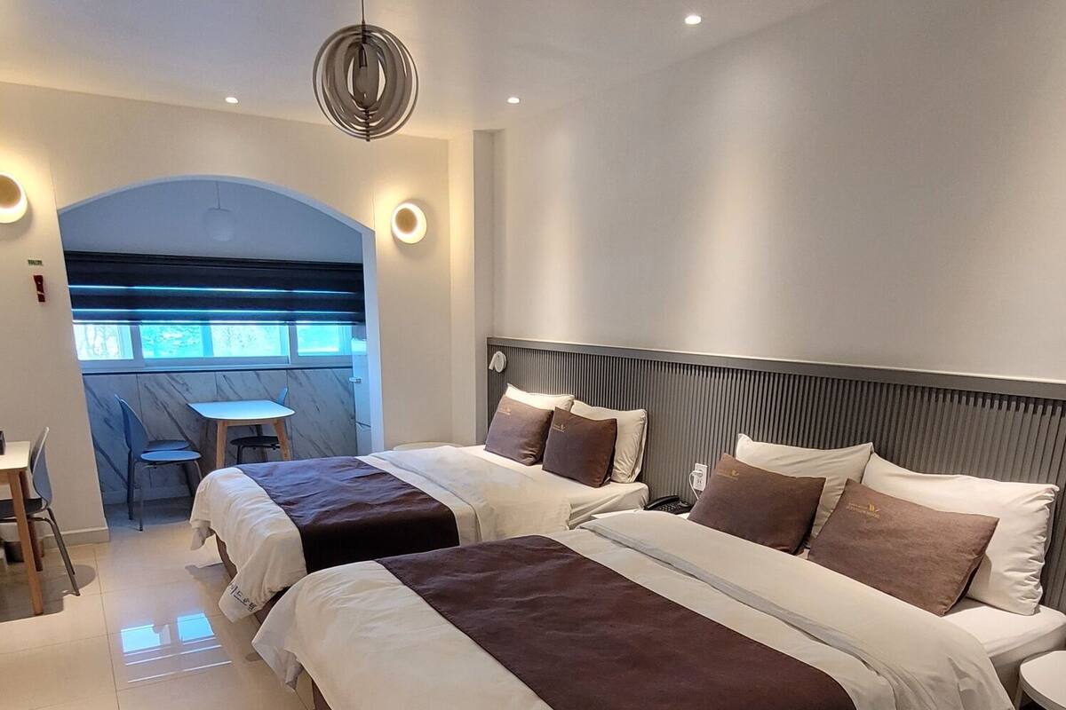 Premium Twin Room | WiFi (free)