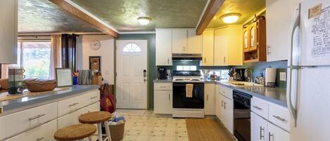 Microwave, oven, stovetop, dishwasher