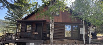 Historic Log Cabin in Greer, AZ. Located near Molly Butler's & Sunrise Ski Area