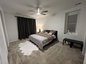 2 soverom, strykejern/-brett, wi-fi (inkludert) og sengetøy