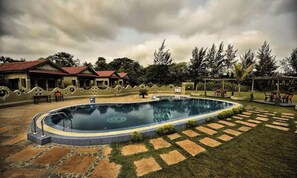 Pool - Breathing Earth (Diamond Harbour)