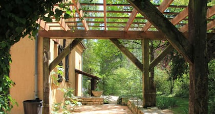 Spacious villa with heated pool and garden