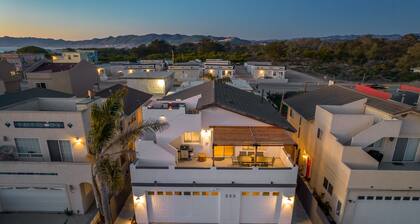 Steps Away From Pismo Beach with Poker/Foosball Table/EV Charger/BBQ grill