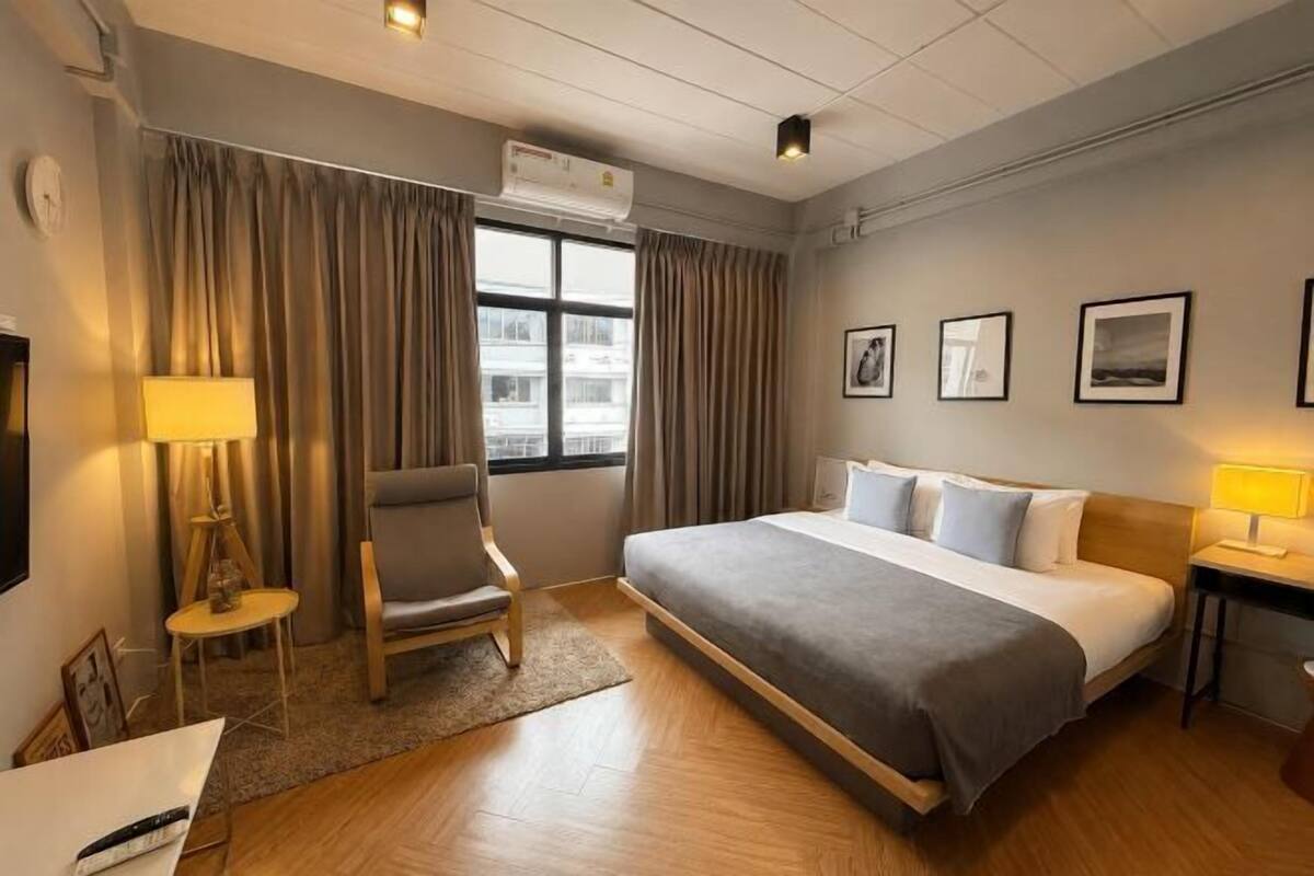 Premium bedding, pillow-top beds, free minibar, laptop workspace