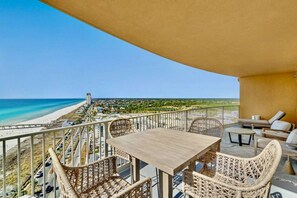 Outdoor dining - New Calypso Beach Resort! Luxury 3BD 3BA Corner Unit! (Panama City Beach)
