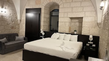 經典客房 | 高級寢具、羽絨被、Select Comfort 床墊、書桌