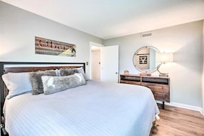 2 bedrooms, iron/ironing board, travel crib, free WiFi