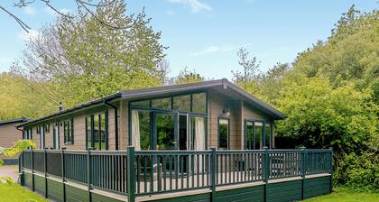 4 bedroom accommodation in Newton Saint Loe, Nr Bath