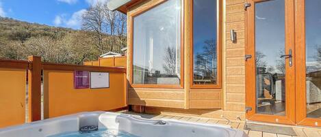 Baignoire à remous extérieure