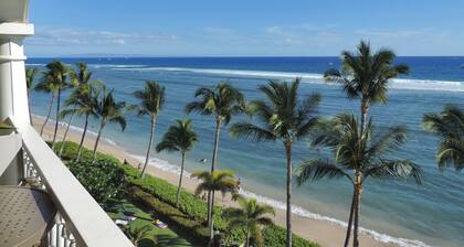 Deluxe Ocean and Beach Front studio - Lahaina Shores 623