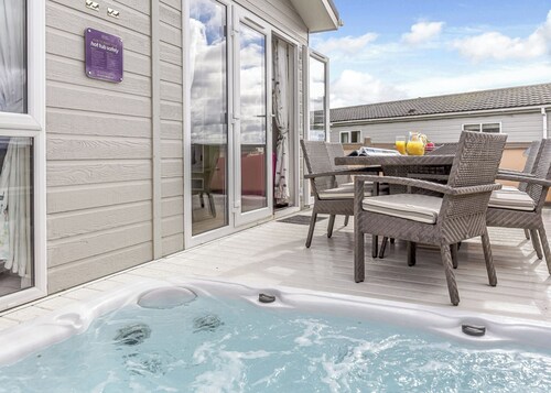 Truro Premier Lodge