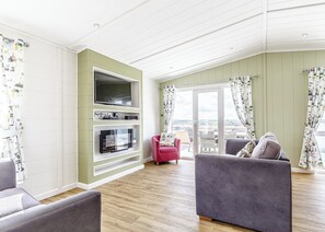 TV - Truro Premier Lodge (Newquay)