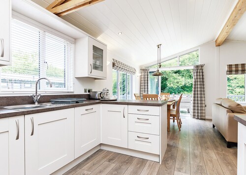 3 Schlafzimmer Unterkunft in Newton Saint Loe, Nr Bath