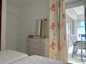 2 habitaciones y caja de seguridad en la habitación 