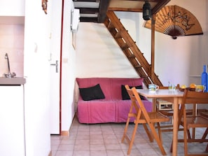 TV - Cozy Studio-Mezzanine, 4 Guests, Terrace, Near Beach & Shops, Gruissan (Gruissan)