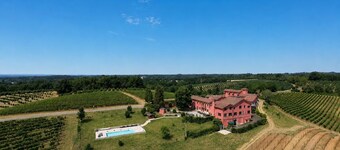 Villa in Piedmont with private pool in beautiful vineyard of Tenuta CostaRossa