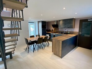 Fridge, microwave, dishwasher