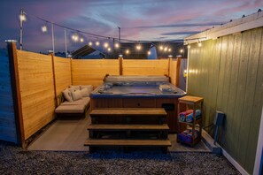 Outdoor spa tub - Charming Winchester Guesthouse near Wine Country (Menifee)