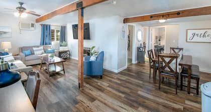 Charming Winchester Guesthouse near Wine Country