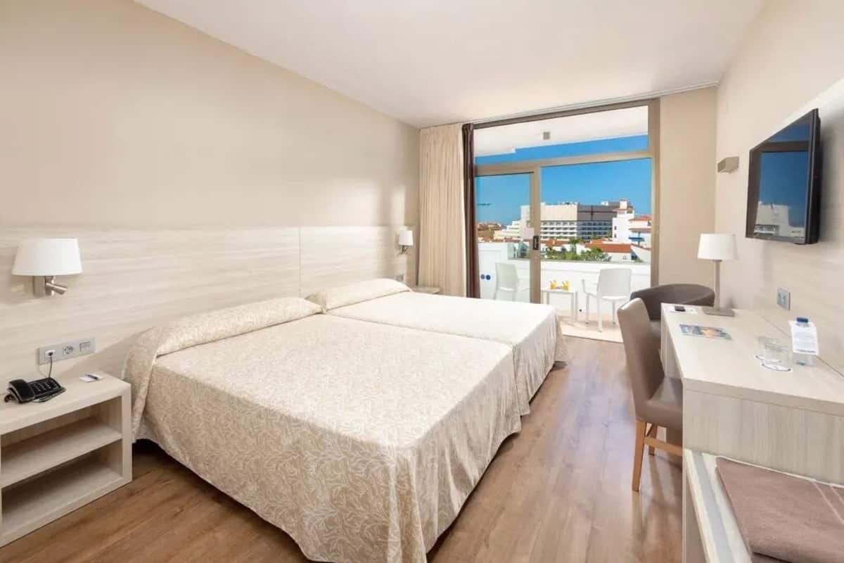 Habitación clásica | Cortinas blackout y wifi gratis
