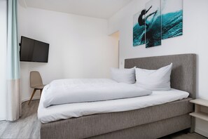 1 bedroom, free WiFi, bed sheets