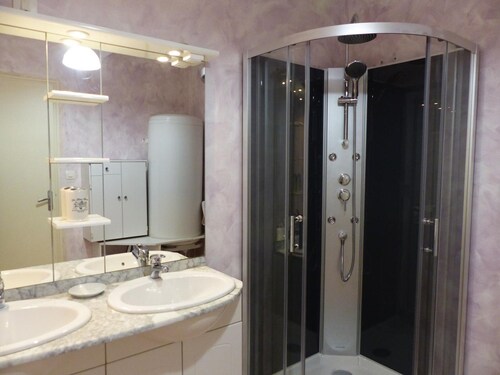 Appartement chaleureux pour randonnées au Pays d'Huriel