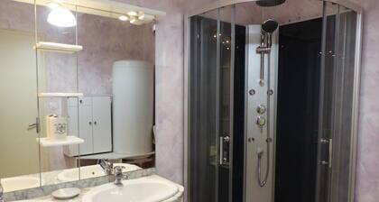 Appartement chaleureux pour randonnées au Pays d'Huriel