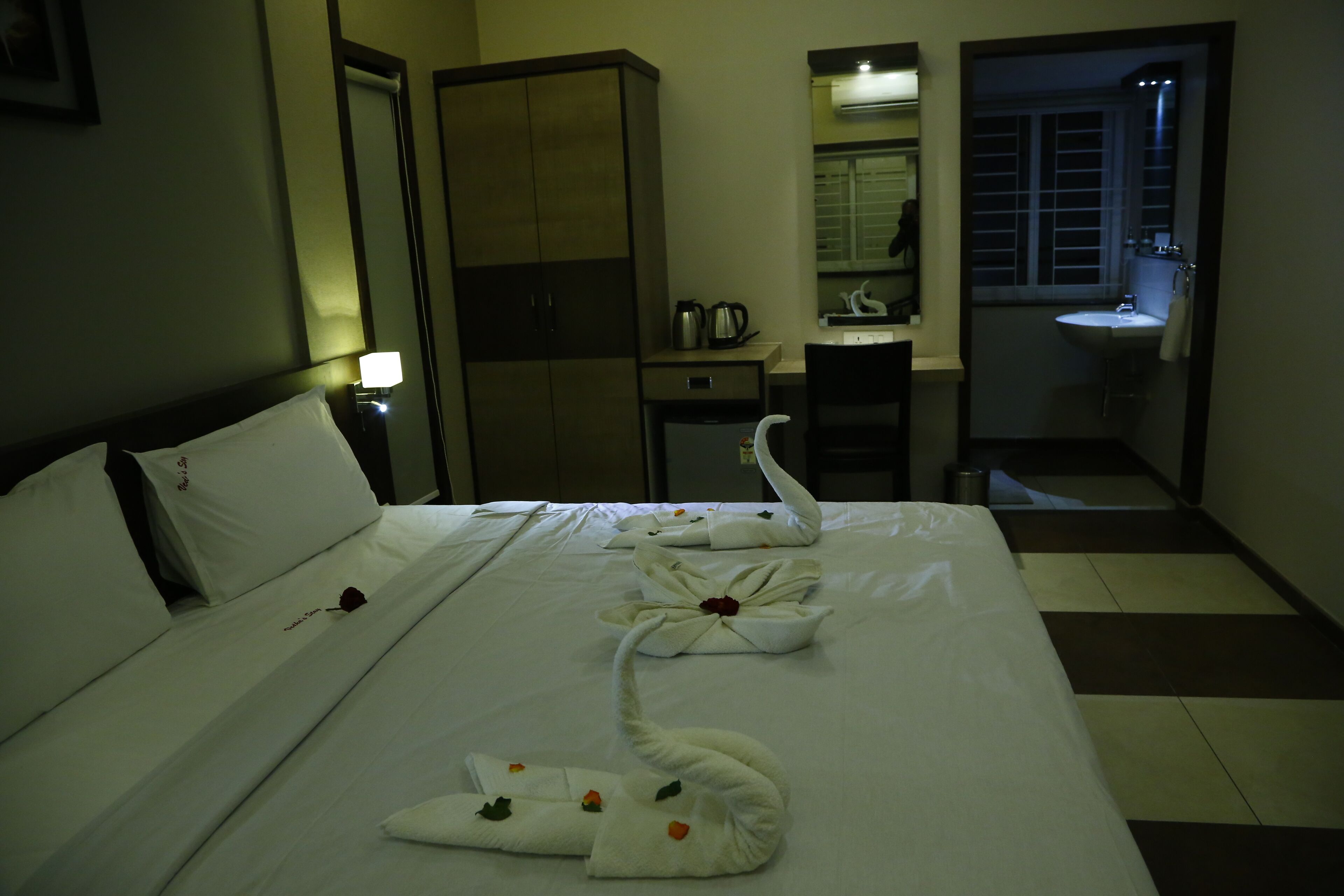 Standard Double Room, 1 Bedroom | Iron/ironing board, free WiFi