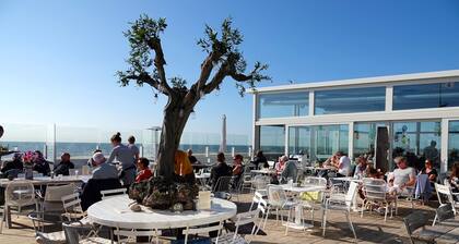 Comfortable holiday home just 300m from the center. Close to the beach