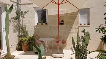 Habitación clásica | Terraza o patio