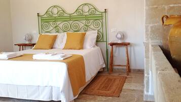 Traditional Room | Premium bedding, down comforters, memory foam beds