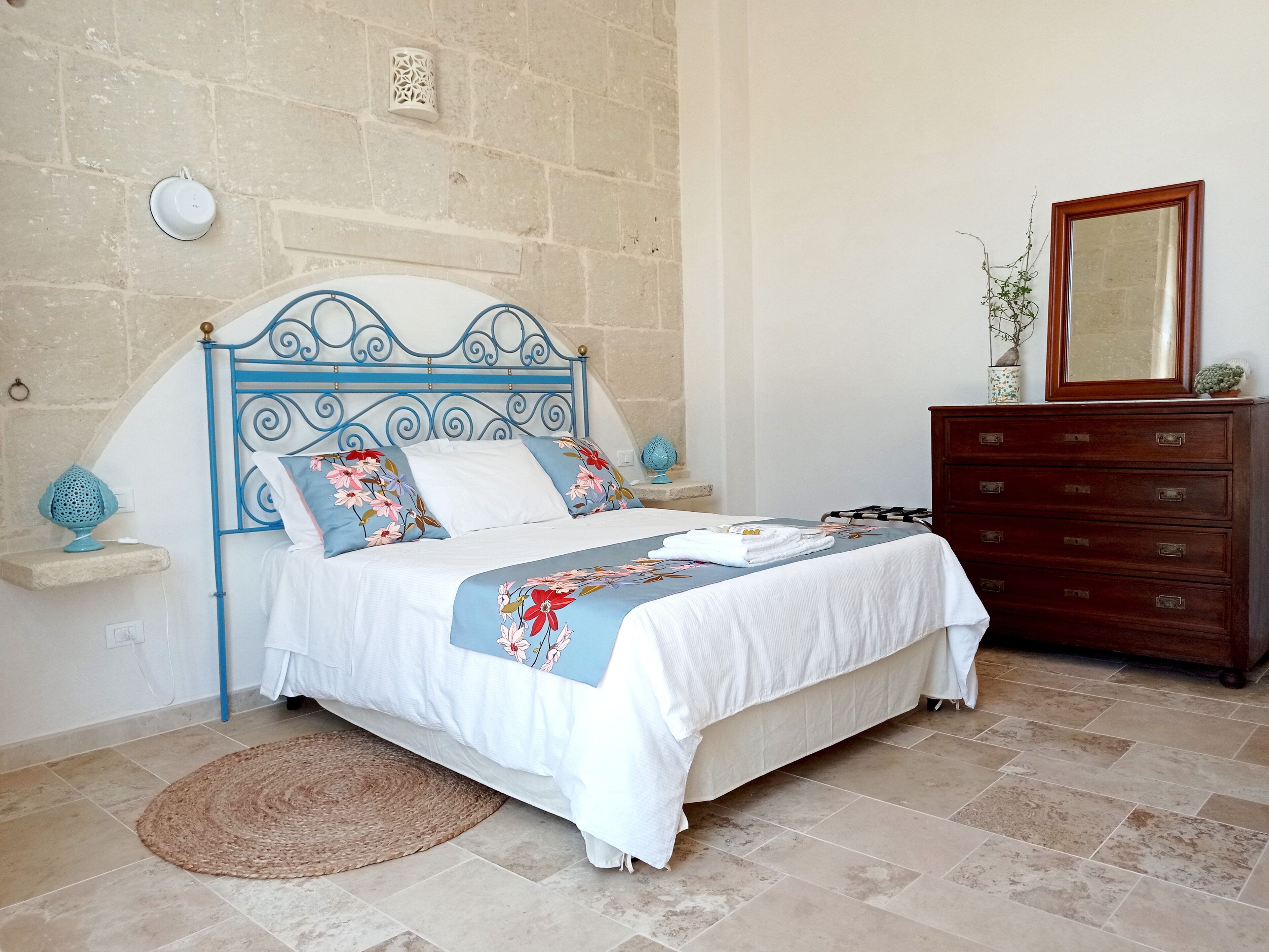 Luxury Room | Premium bedding, down comforters, memory foam beds