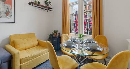 FLAT 1 OXFORD STREET · One Bedroom Apartment in Oxford Street