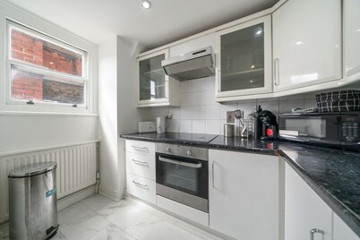 Flat 11 - 1 Bed · Penthouse large 1 bed Oxford Street W1