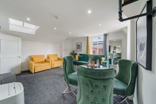 Oxford Street Penthouse •11• Large1Bed • W1