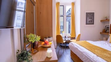 1 bedroom, iron/ironing board, WiFi, bed sheets