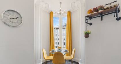Flat 10 - 2 Bed/1 Bath · Two Bedroom Apartment in Oxford Street