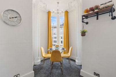 Flat 10 - 2 Bed/1 Bath · Two Bedroom Apartment in Oxford Street
