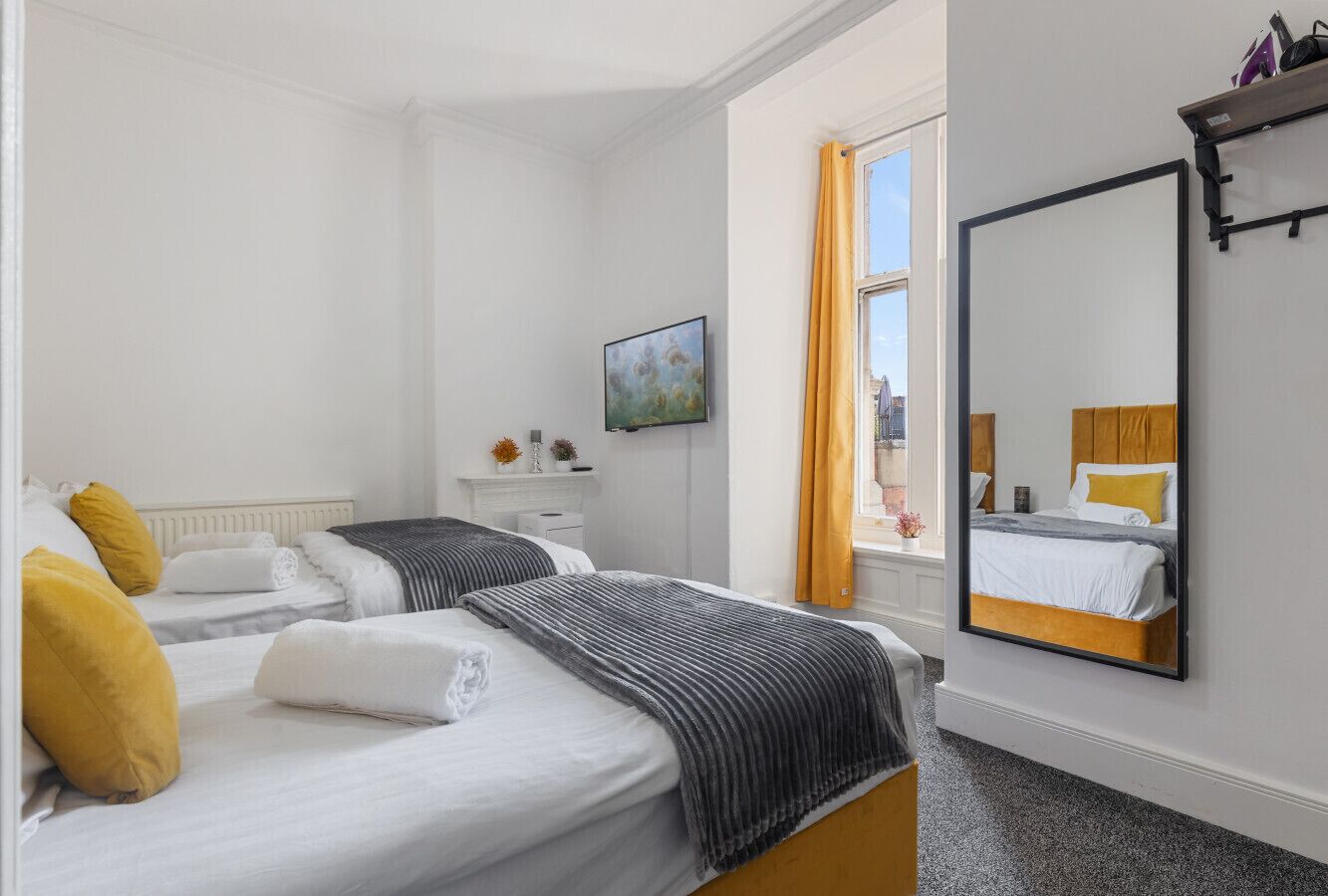 2 chambres, fer et planche à repasser, Wi-Fi gratuit, draps fournis
