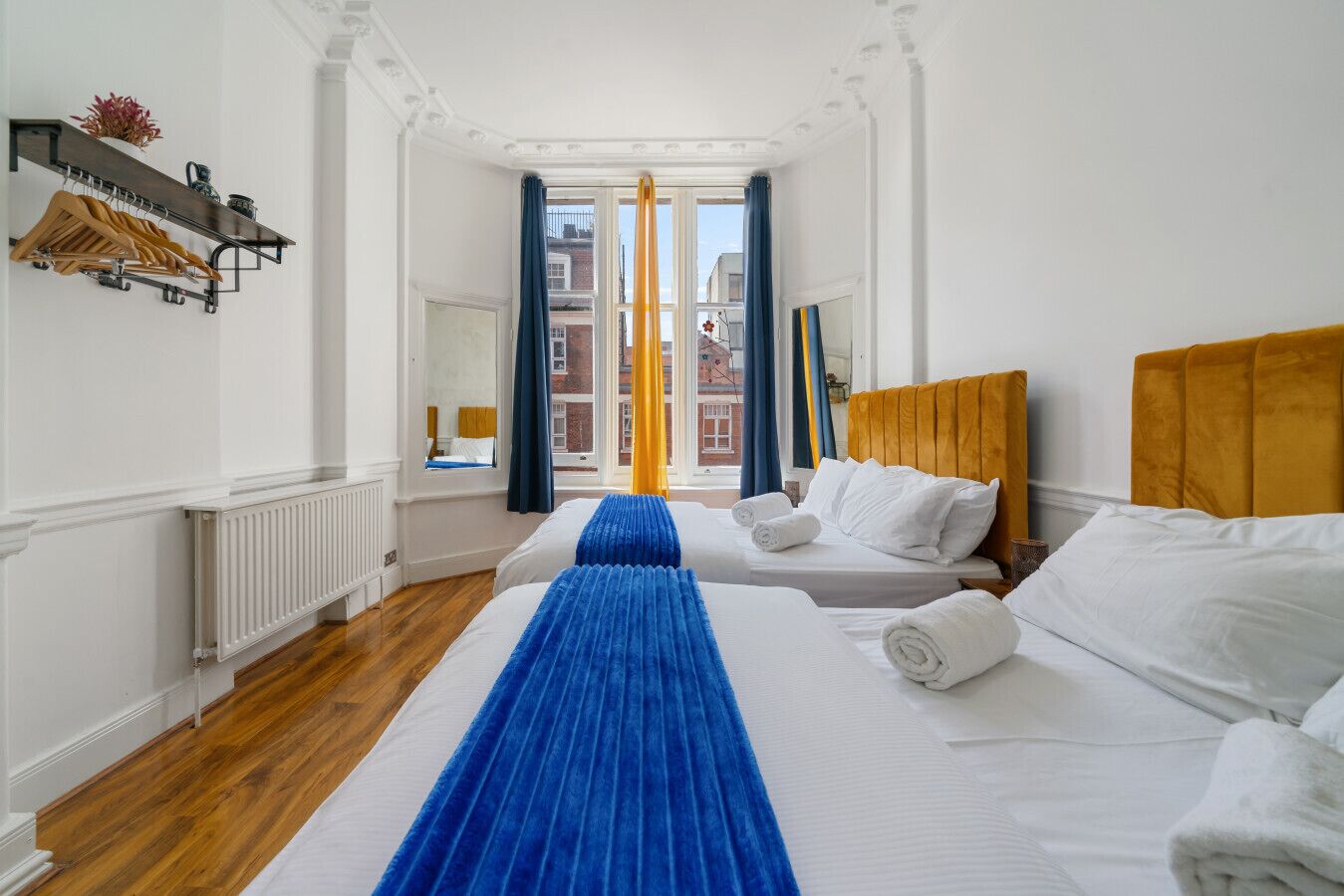 2 bedrooms, desk, iron/ironing board, WiFi