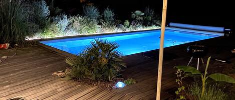 Piscine extérieure, piscine chauffée