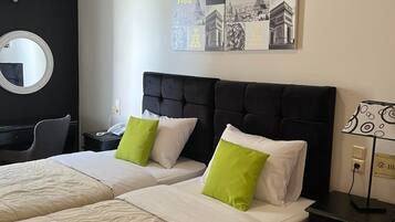 Egyptian cotton sheets, premium bedding, soundproofing, free WiFi