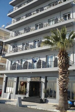 Exterior - Hotel Queens Leriotis (Piraeus)