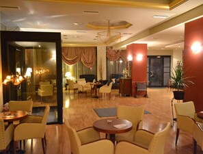 Televisión LCD de 40 pulgadas con canales digitales y televisión 