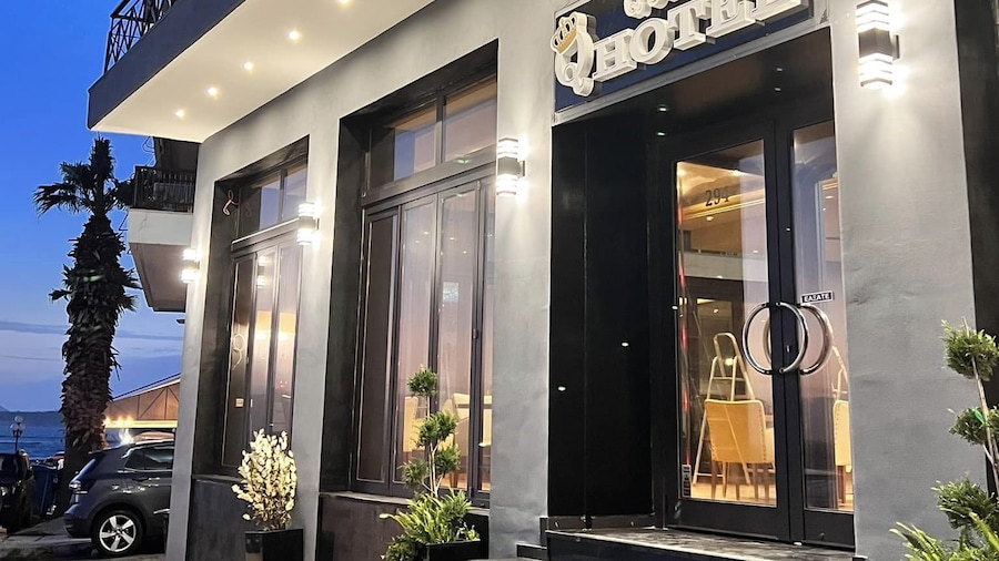 皇后勒里奥蒂斯酒店