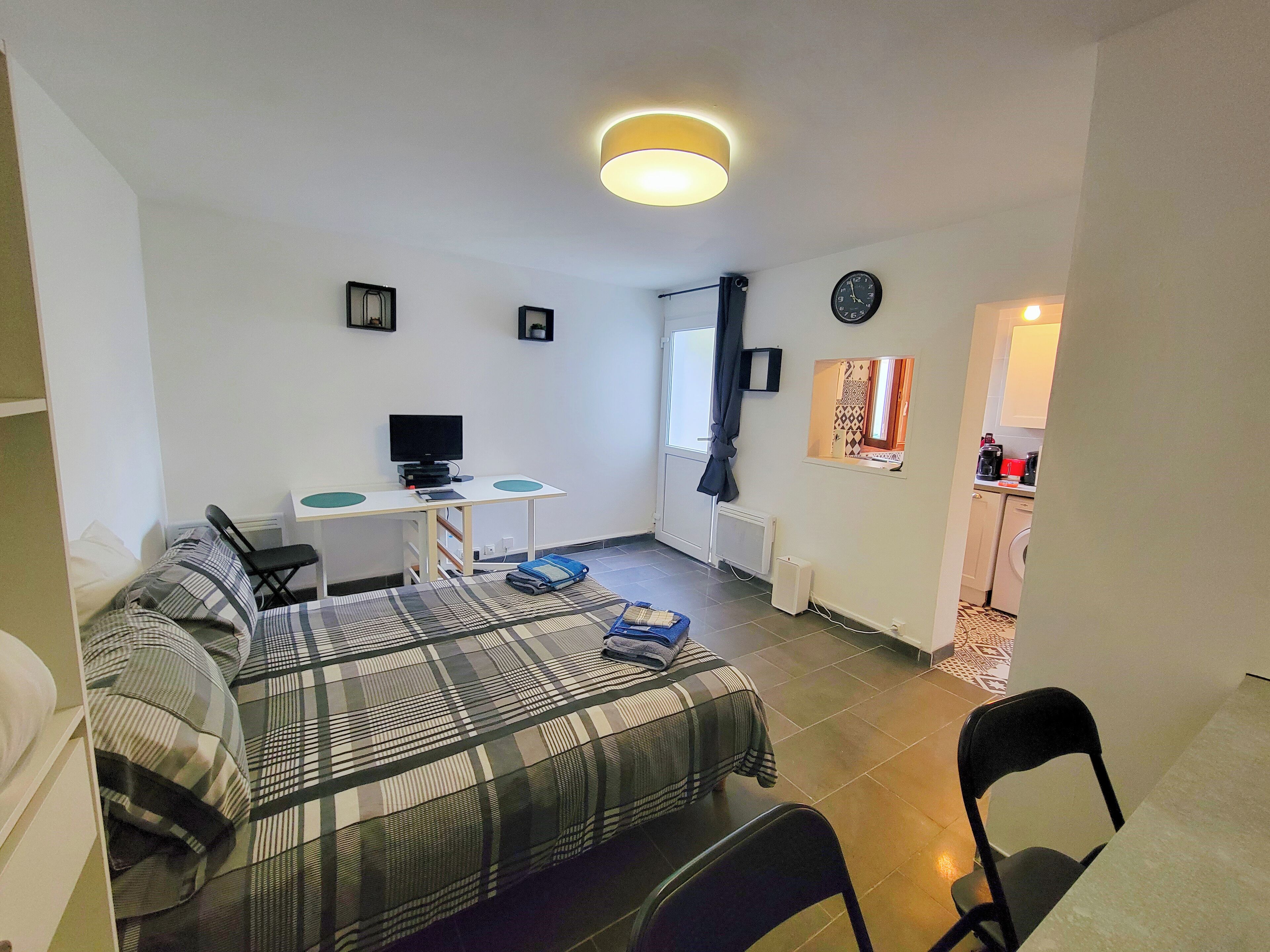 1 habitación, wifi y ropa de cama 